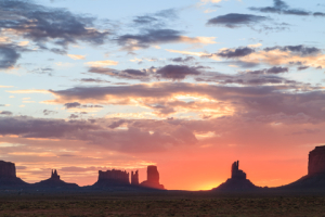 © Guoqiangxue | Dreamstime.com - Monument Valley Navajo Tribal Park At Sunrise Photo